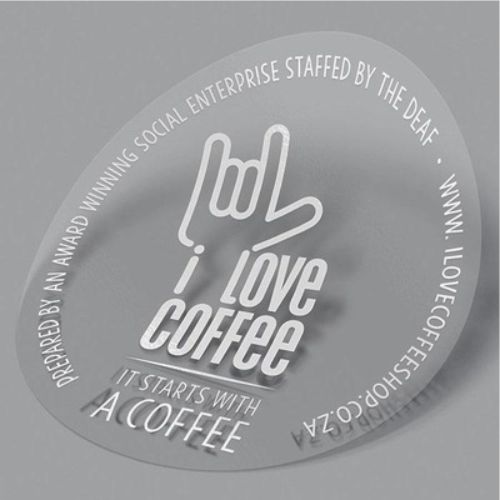 Diseño e impresión de etiquetas con tinta blanca en vinilo, ideales para envases transparentes y de colores oscuros. Impresión en alta calidad con acabados duraderos y resistentes al agua, alcohol y productos químicos - Siem Editores, Cali, envíos a nivel nacional.